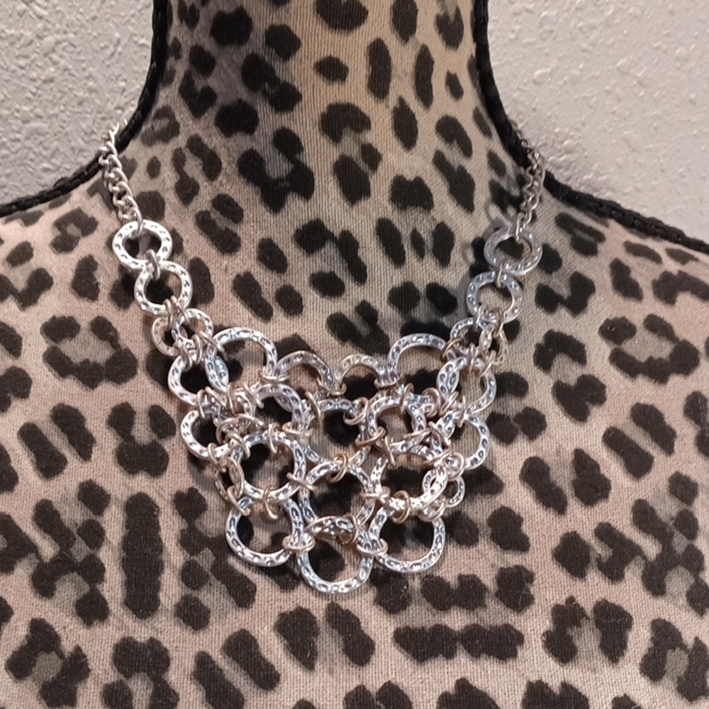 Elegant Silver Tone Hammered Look Chain Necklace